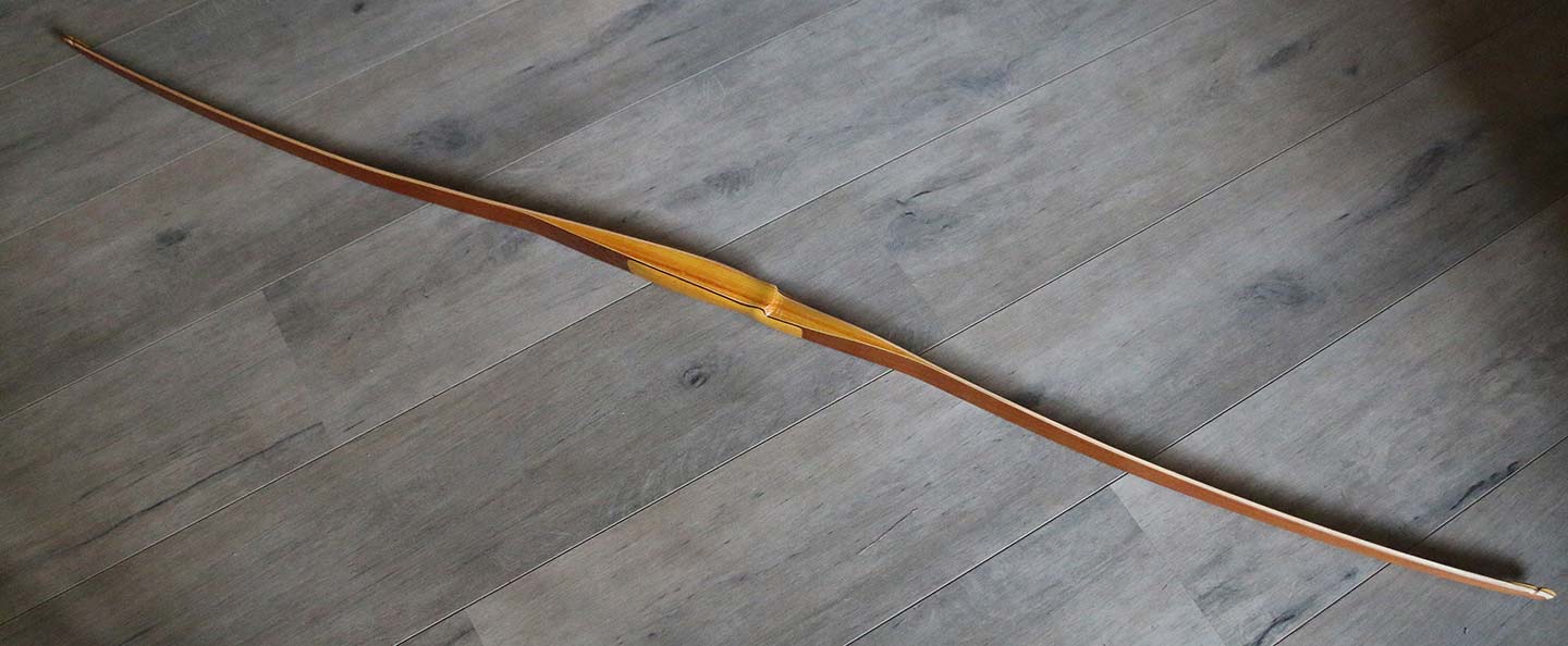 Arc droit dit Longbow à utiliser avec des flèches en bois - Bourgogne  Archerie